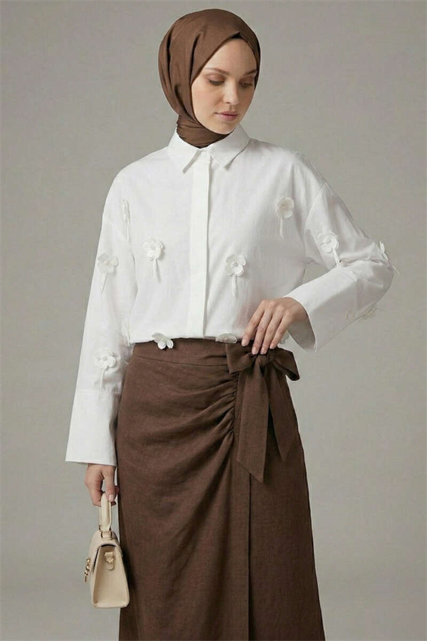3D Flower Applique Shirt, Off-White