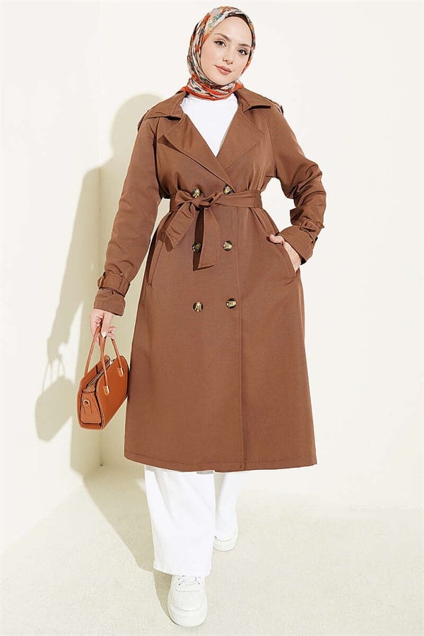 Double-breasted trench coat with epaulets, brown.