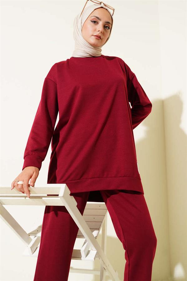 Basic 2 Piece Set with Emblem Detail, Burgundy