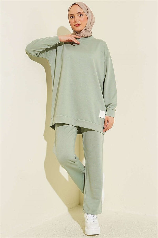 Emblem Detailed Basic 2 Piece Set, Light Green