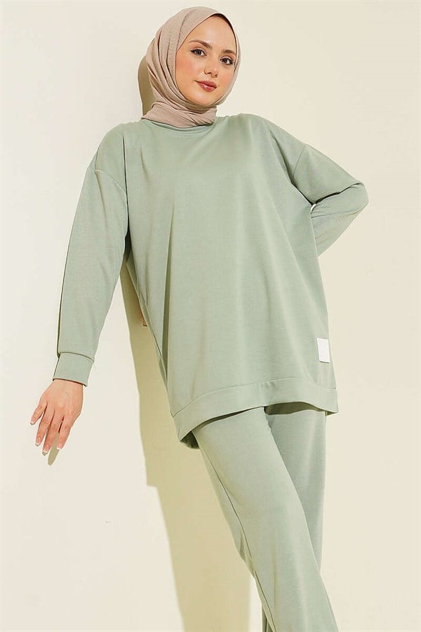 Emblem Detailed Basic 2 Piece Set, Light Green