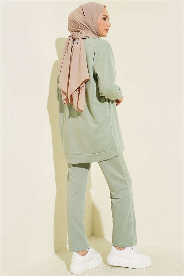 Emblem Detailed Basic 2 Piece Set, Light Green