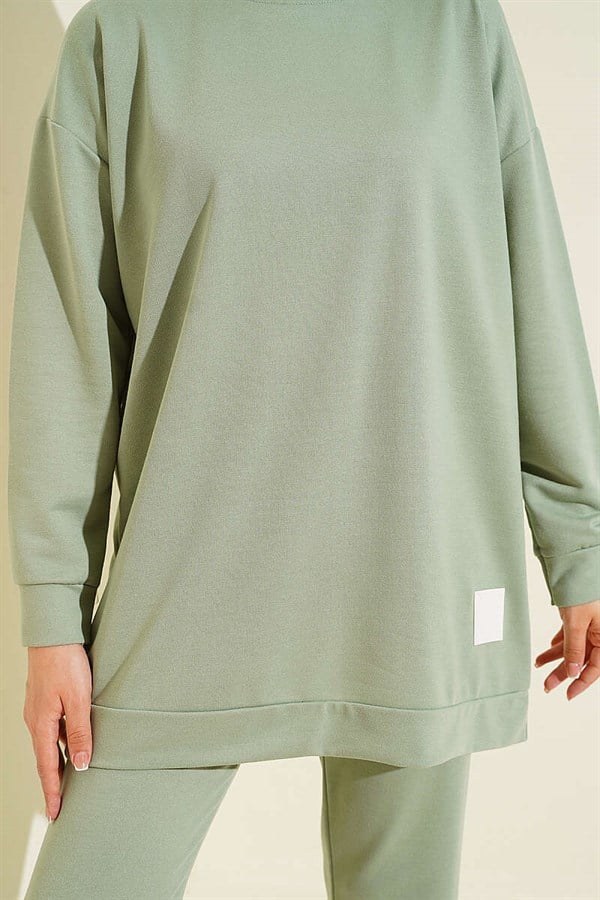 Emblem Detailed Basic 2 Piece Set, Light Green