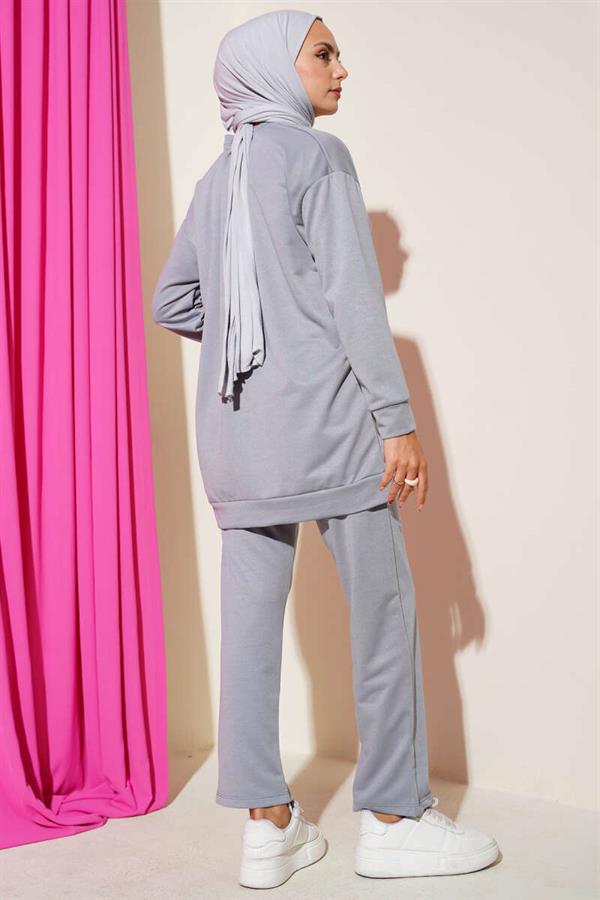 Basic 2 Piece Set Gray with Emblem Detail