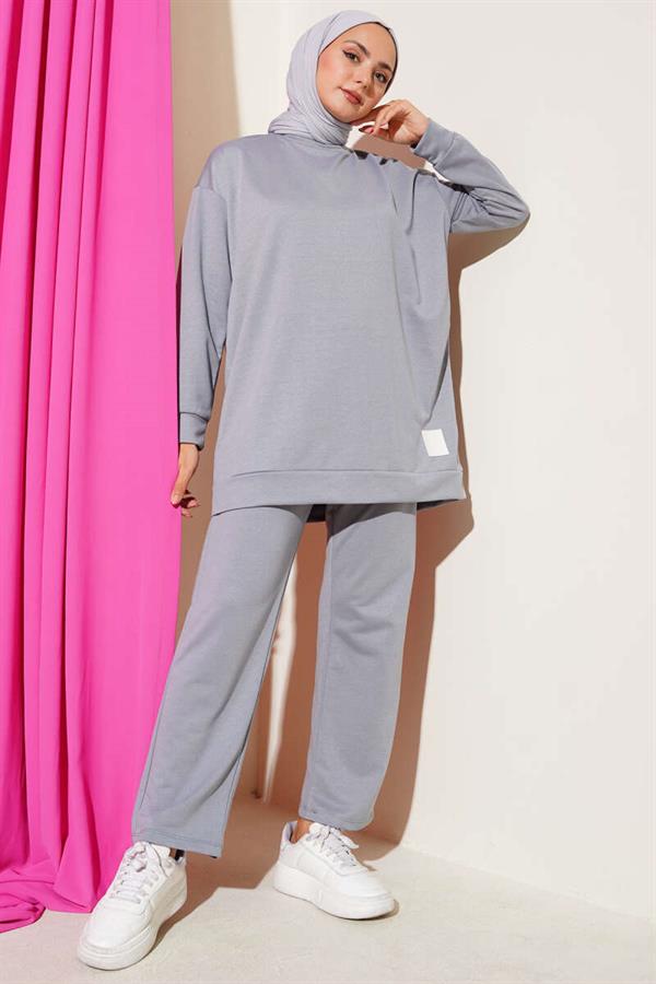 Basic 2 Piece Set Gray with Emblem Detail