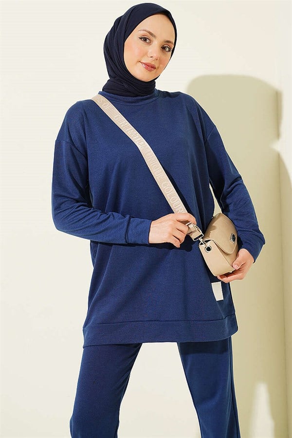 Emblem Detailed Basic 2 Piece Set Navy Blue