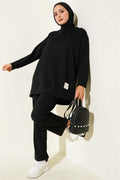 Basic 2 Piece Set Black with Emblem Detail