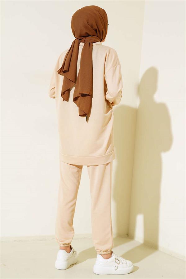 Crest Detailed 2 Piece Set Beige