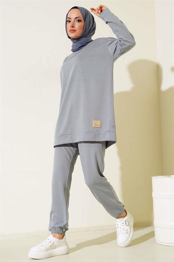 Crest Detailed 2 Piece Set Gray