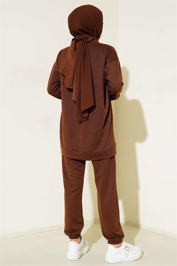 Emblem Detailed 2 Piece Set Brown