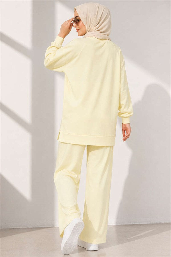 Emblem Detailed Casual Loisha 2 Piece Set Yellow