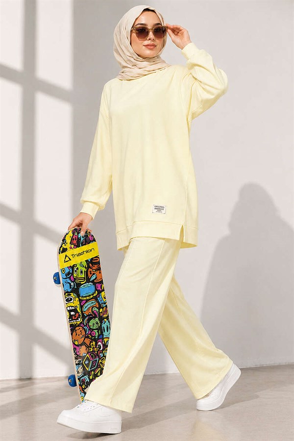 Emblem Detailed Casual Loisha 2 Piece Set Yellow