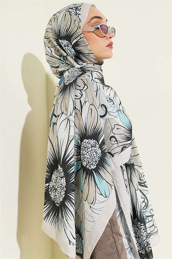 Sunflower Pattern Bamboo Crush Shawl Champagne