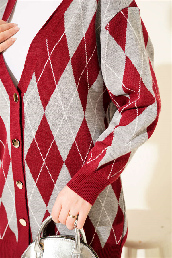 Baklava Pattern Buttoned Knit Cardigan 2 Piece Set, Burgundy