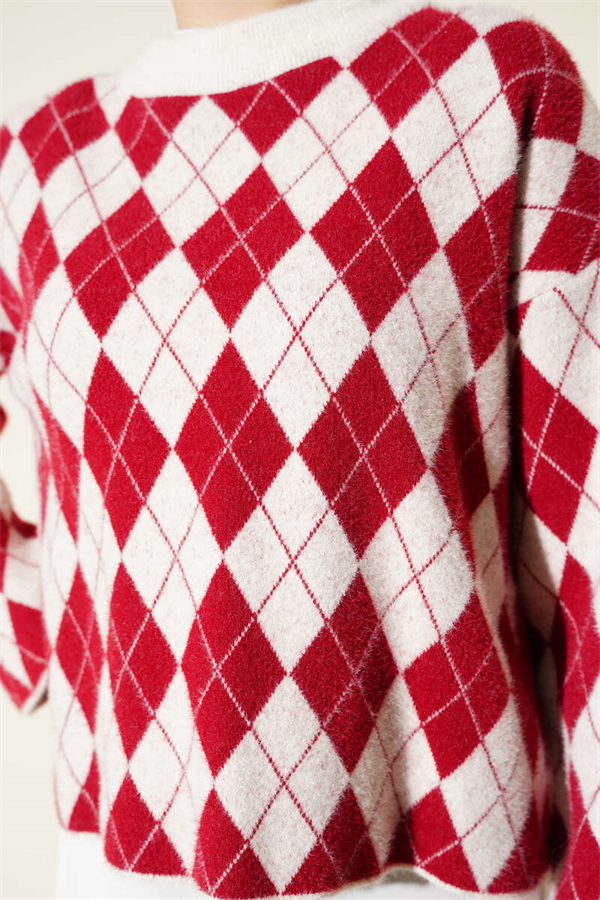 Baklava Patterned Plush Sweater, Beige
