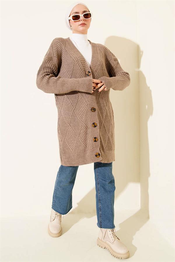 Baklava Embossed Buttoned Knit Cardigan Latte