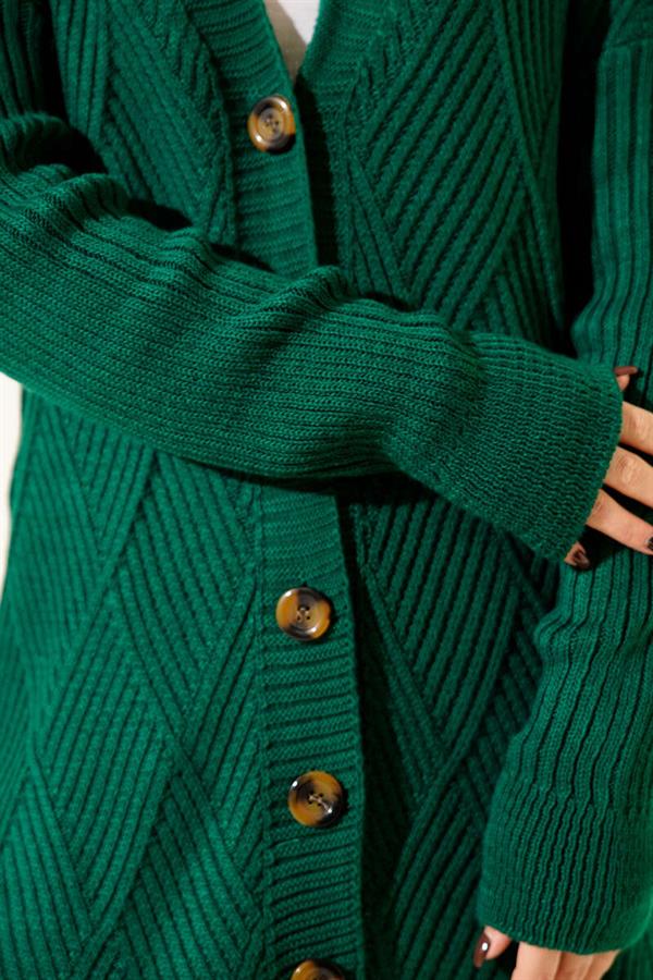Baklava Patterned Buttoned Knit Cardigan Emerald