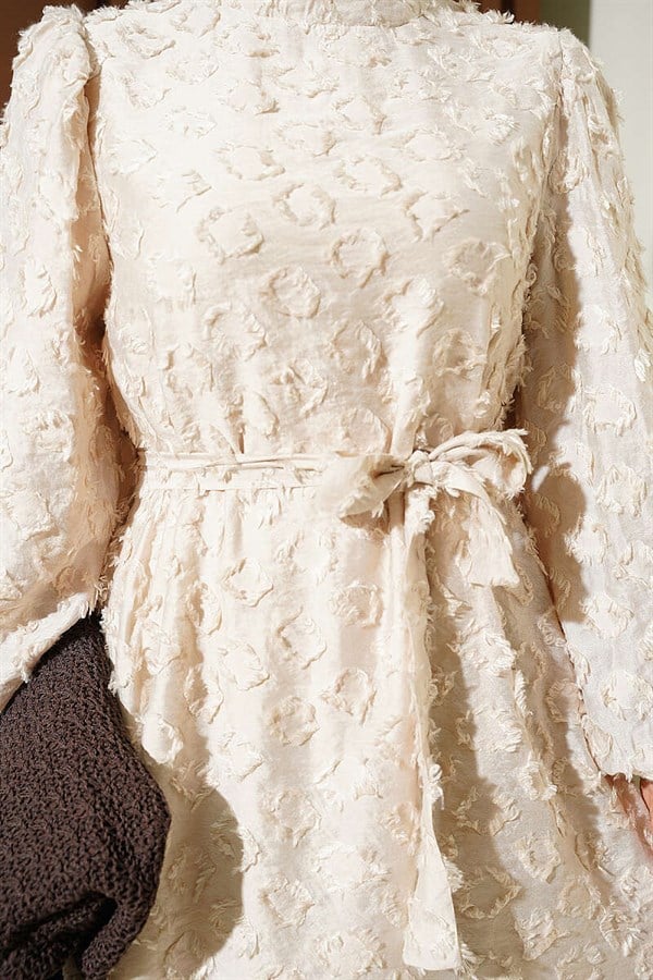 Balloon Sleeve Ring Bearded Dress Beige