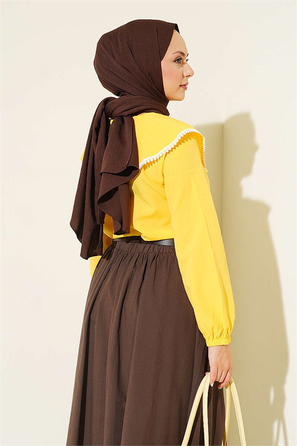Peter Pan Collar Shirt with Lace Detail, Yellow