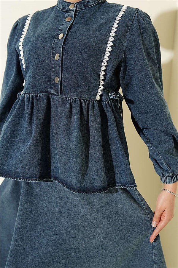 2 Piece Set with Belted Lace Skirt in Denim Blue