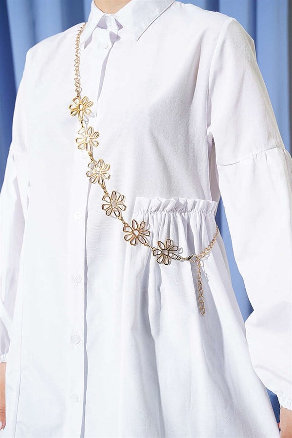 White Shirt with Gathered Waist and Pleated Sleeves