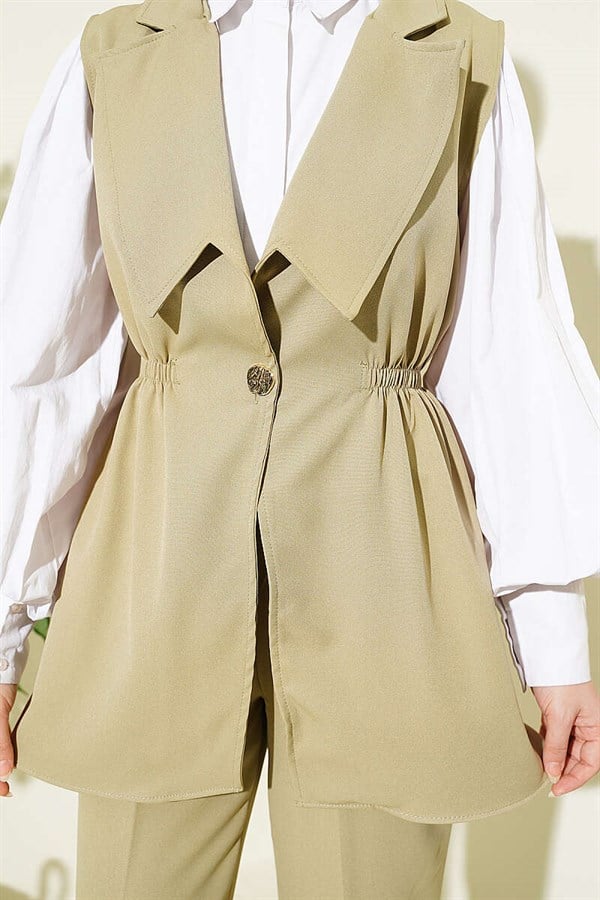 Two Sets with Waist Gathered Vest in Light Green