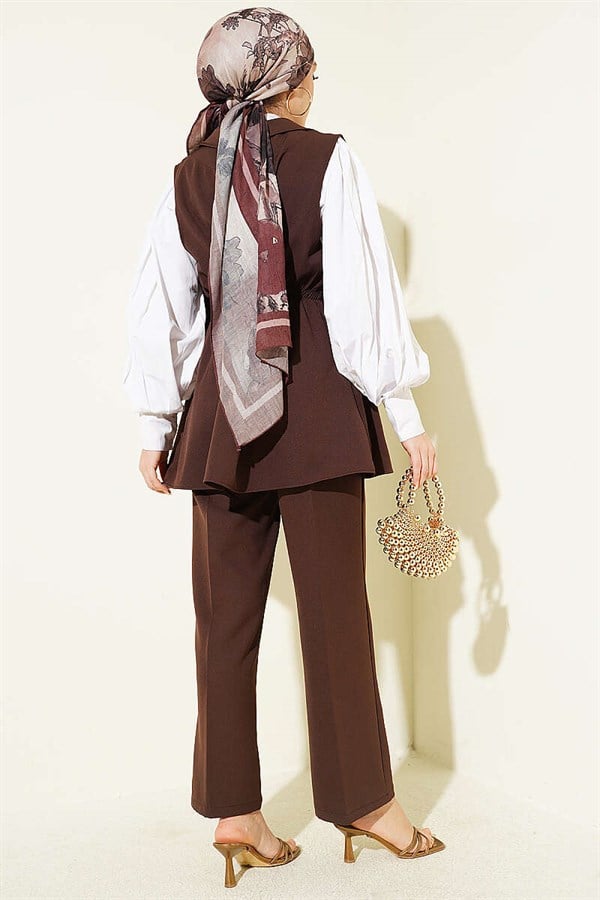 Two Coffee Sets with Waist Gathered Vests
