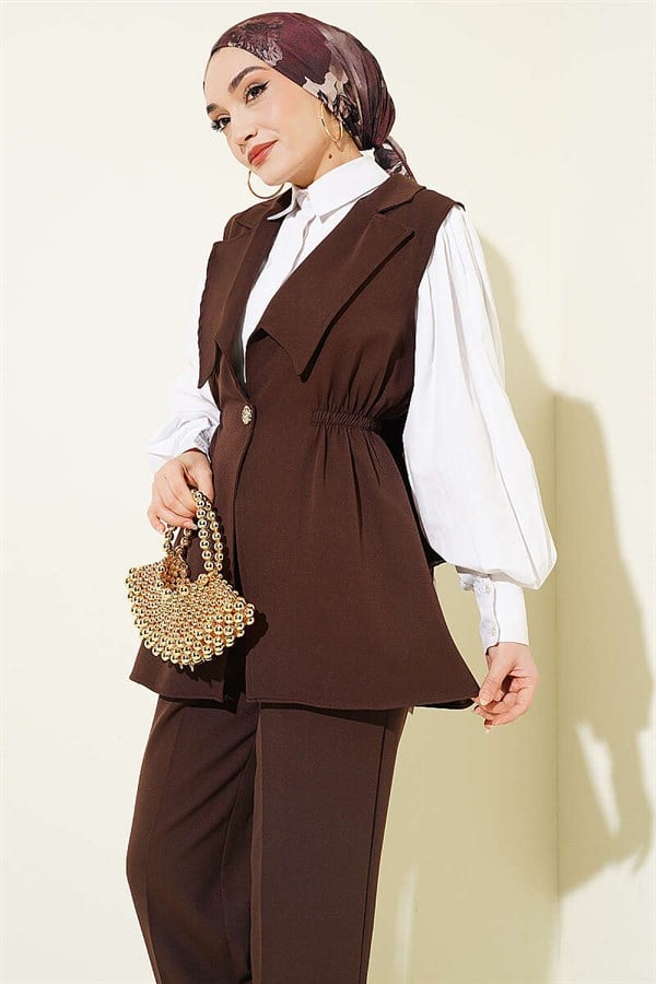 Two Coffee Sets with Waist Gathered Vests