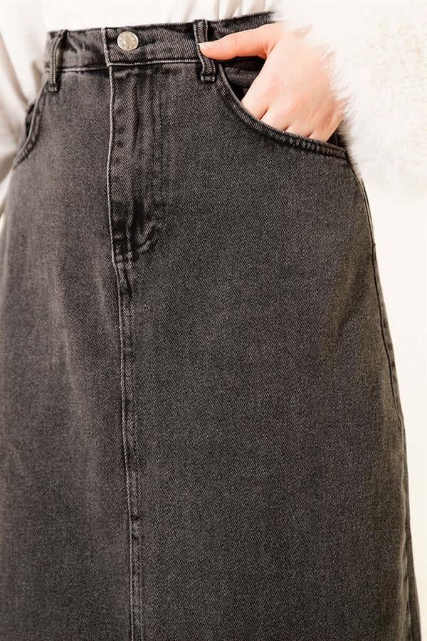 Dark Gray Denim Skirt with Buttoned Waist and Pockets