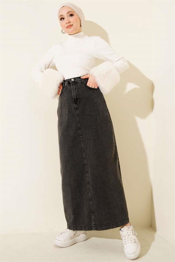 Dark Gray Denim Skirt with Buttoned Waist and Pockets