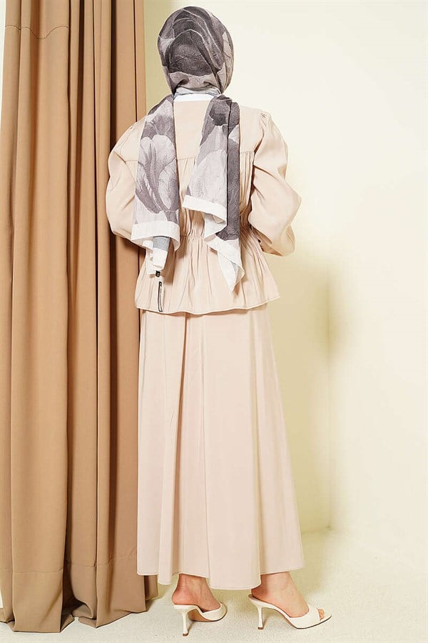 2 Piece Set with Elastic Waistband and Gathered Skirt (in stone)