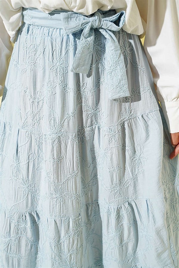 Elastic Waist Floral Embroidery Layered Skirt Blue