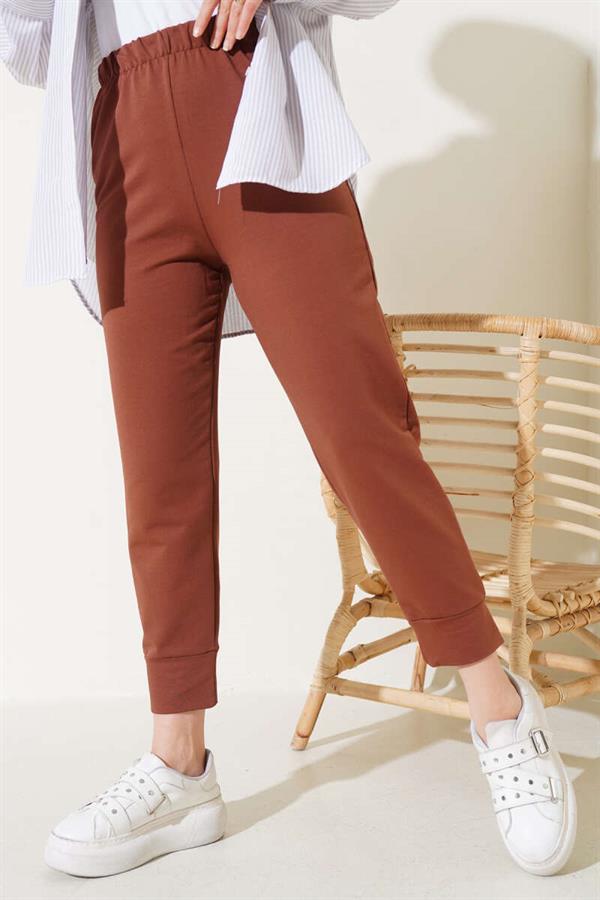 Elastic Waist Skinny Leg Basic Trousers Brown