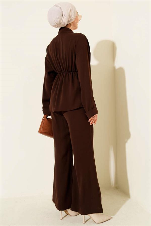 2 Piece Set with elastic waistband and gold accessories, coffee brown.