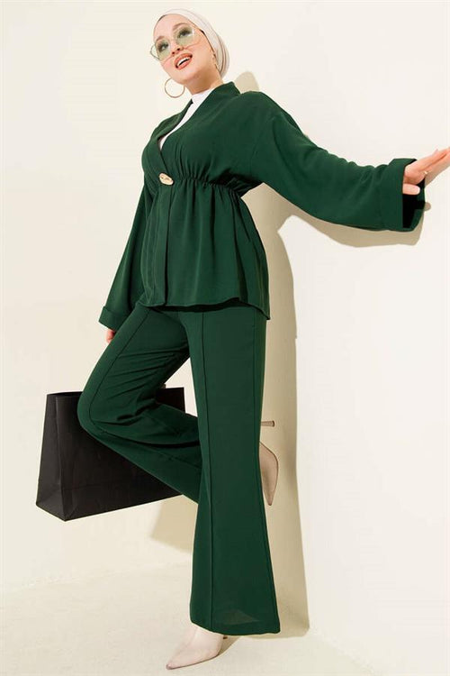 2 Piece Set with elastic waistband and gold accessories, emerald green.