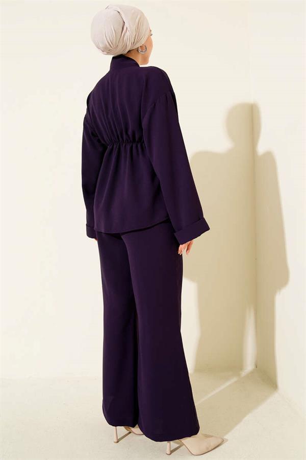 2 Piece Set with elastic waistband and gold accessories, purple.