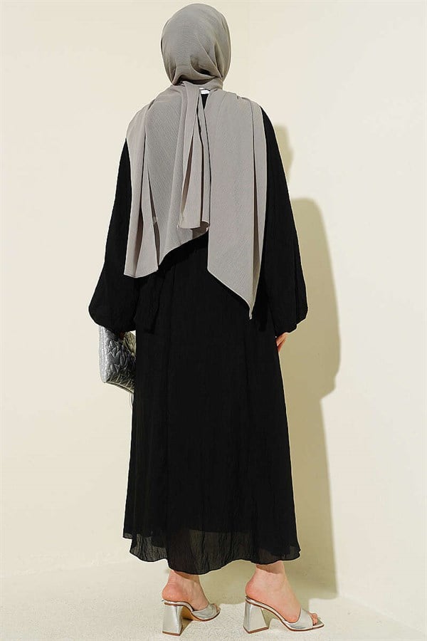 Black Dress with Elastic Waistband and Ruffles