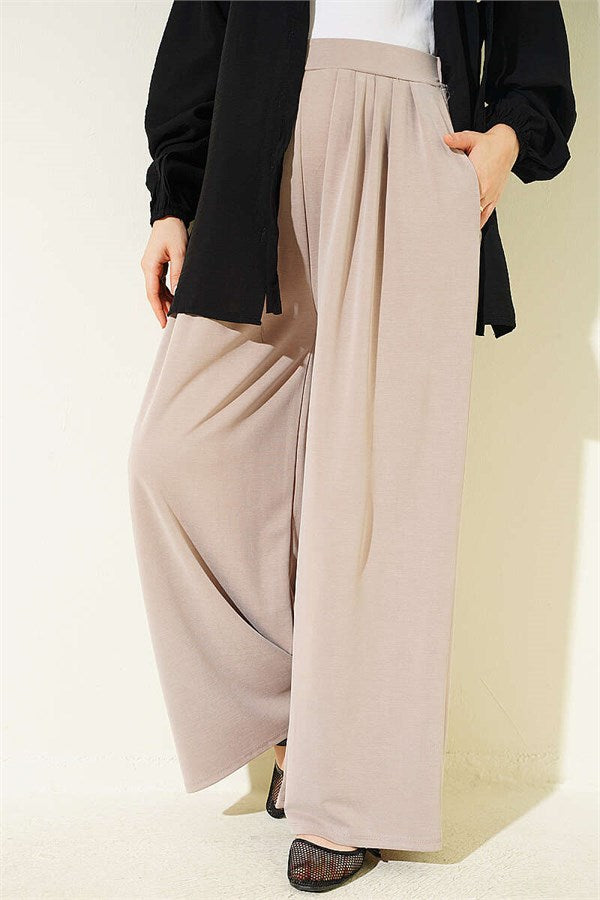 Elastic Waist Pleated Detail Trousers Beige