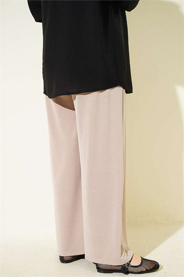 Elastic Waist Pleated Detail Trousers Beige