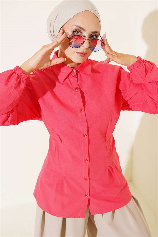 Shirt with Waist Darts and Elastic Cuffs, Pomegranate Blossom