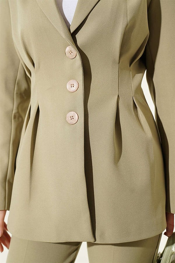 2 Piece Set Suit with button-down jacket and darts, mint green.