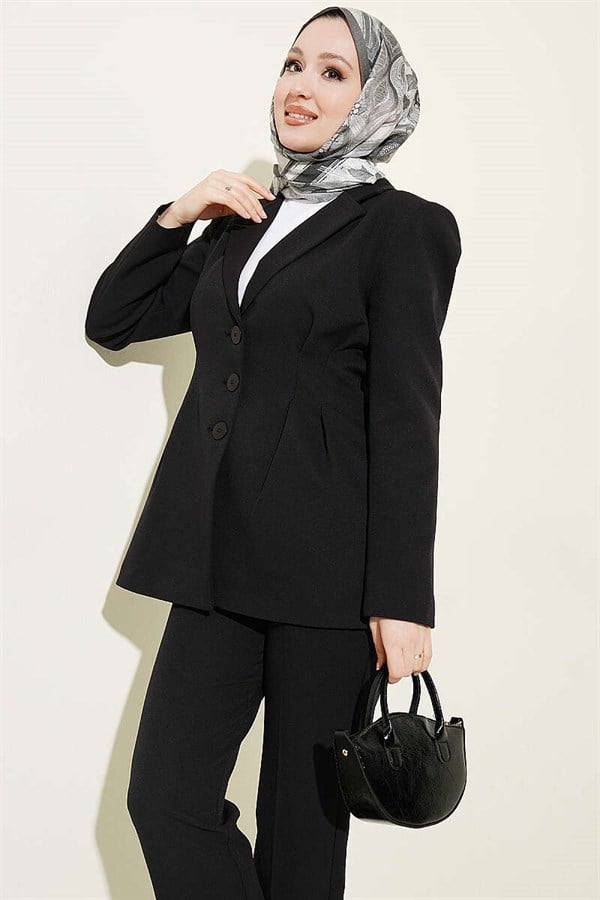 2 Piece Set Suit with button-down jacket and darts, black.