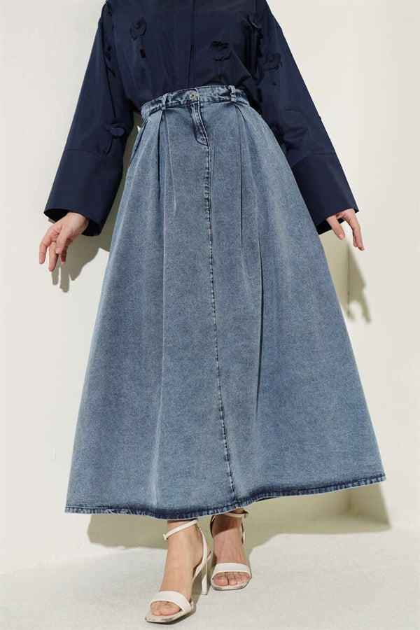 Light Blue Denim Skirt with Pleated Waist and Pockets