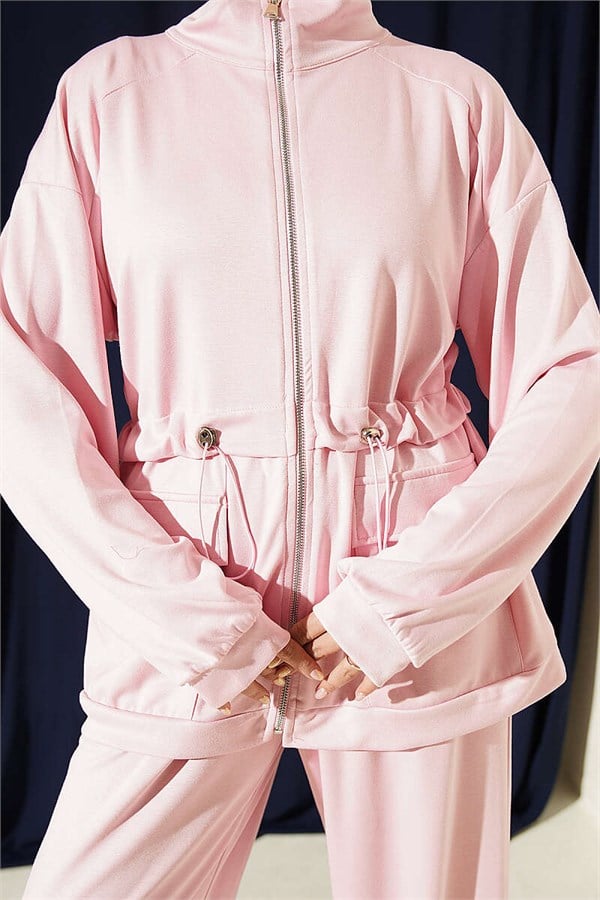 2 Piece Set with waist tunnel and pocket flaps, pink.