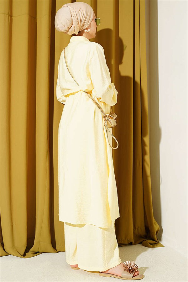 2 Piece Set with Waist Tunic and Long Collar, Yellow