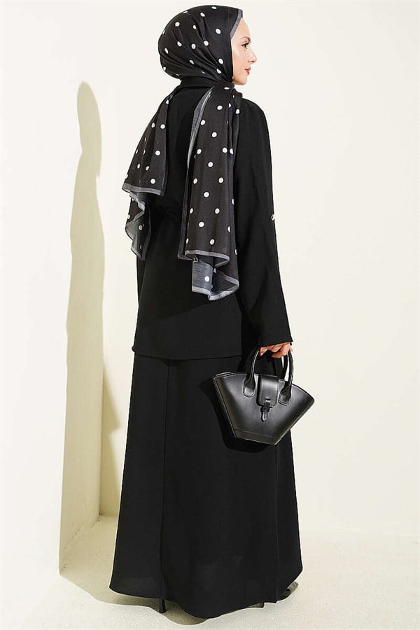 Black Sleeveless Dress with Waistline