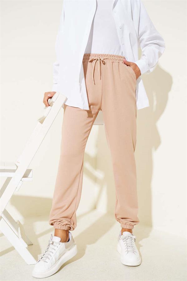Elastic Waist and Ankle Jogger Pants Camel