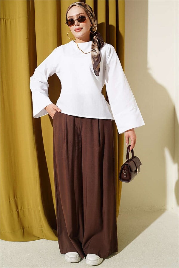 White Blouse with Wide Sleeves and Tie Waist