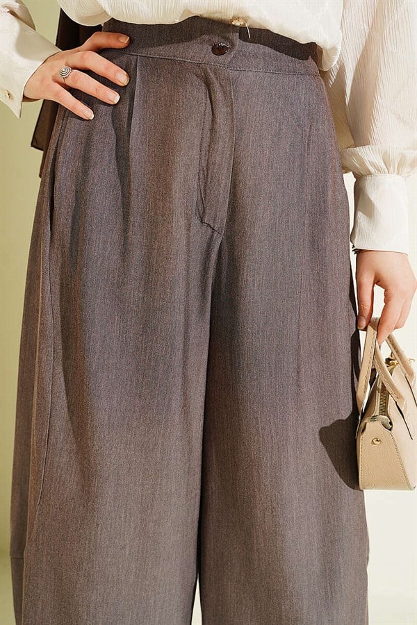 Button-Waisted Pleated Harem Pants, Brown