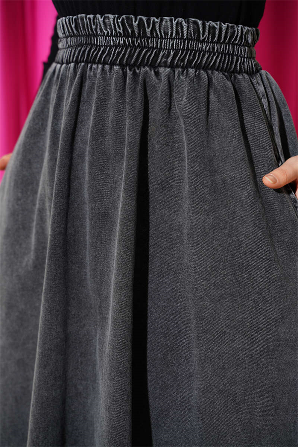 Dark Gray Flared Denim Skirt with Elastic Waist and Pockets